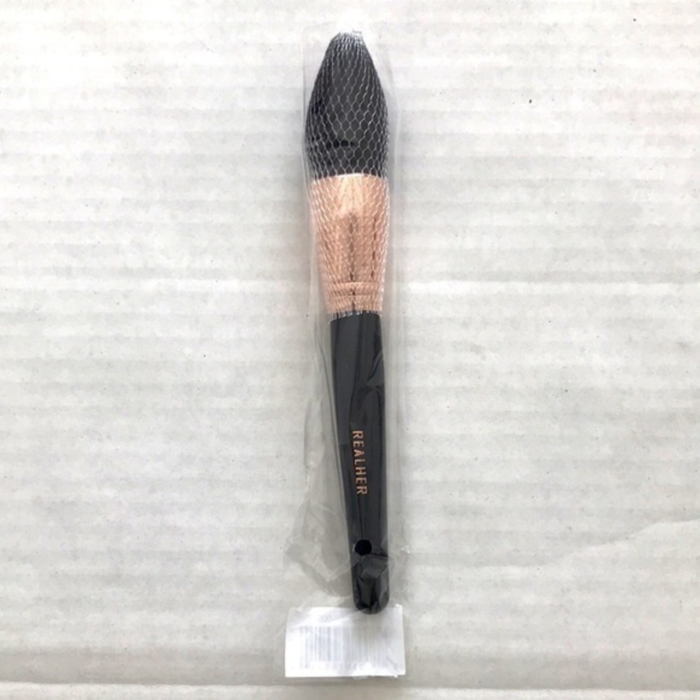 RealHer “Love What You Do" Vegan Brush (Powder) - Picture 3 of 3
